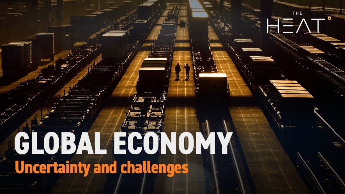 The Global Economy in 2026: A World Squeezed Between Inflation, Geopolitics, and the Fight for Technological Supremacy