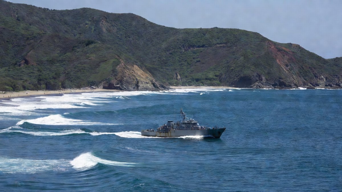 Navy Seizes 2 Tonnes of Cocaine off Acapulco, Arrests 6