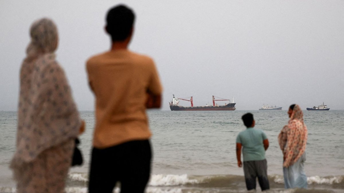 Iran's Six Demands on Hormuz Signal Tougher Line, Not Capitulation
