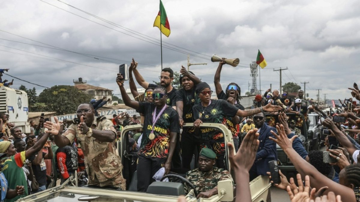 Thousands of Cameroonians line the streets of Yaounde to celebrate the WAFCON champions