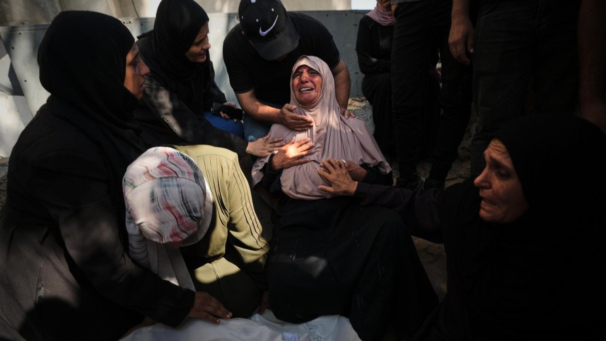 Kushner's Gaza Mission Stalls as Israeli Strikes Kill 10, Ceasefire Push Teeters