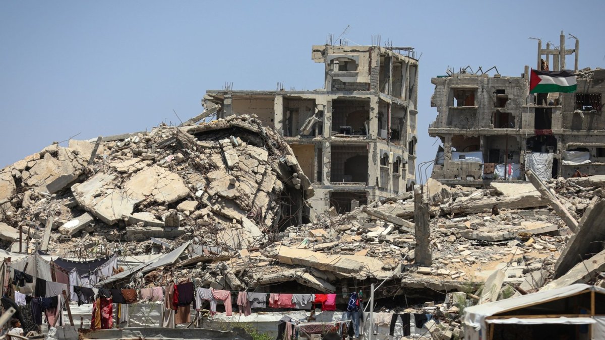 Gaza Palestinians React as Netanyahu Rejects Trump's Peace Plan