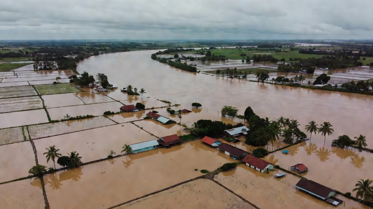 Marcos Orders Long-Term Flood Fix for Central Luzon