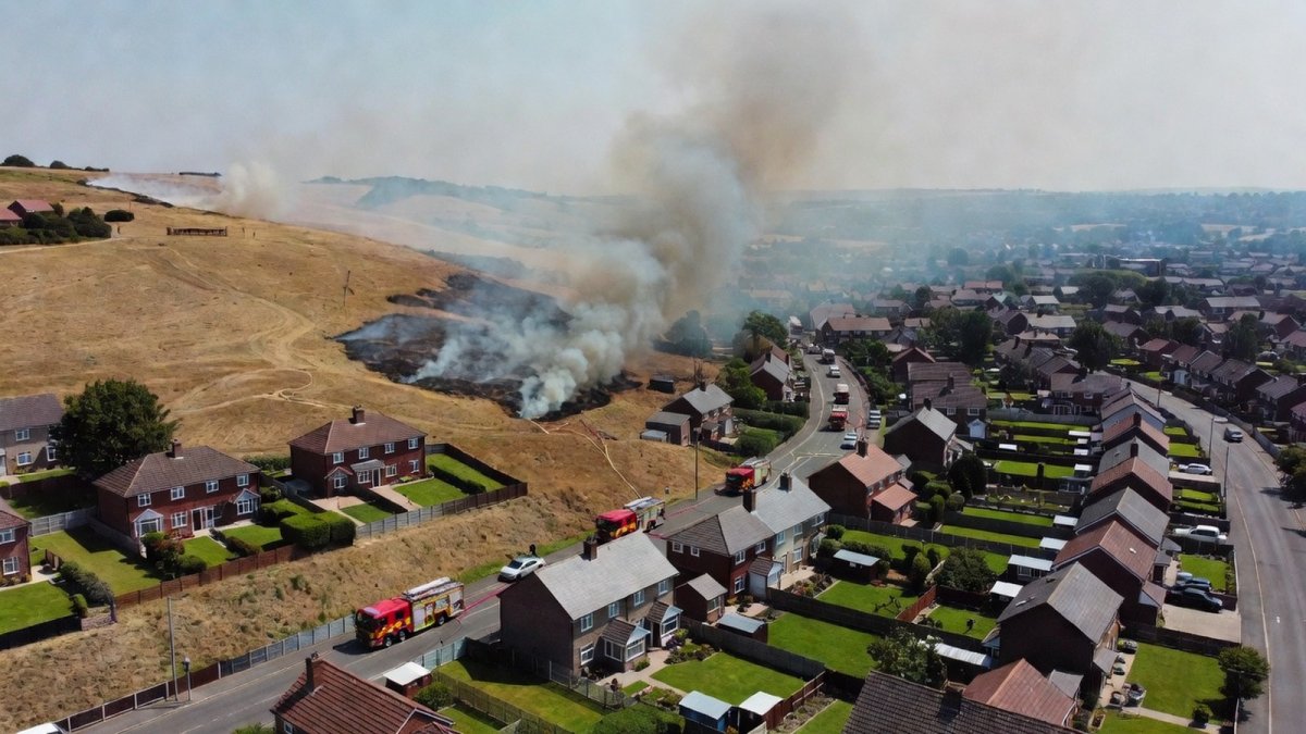 UK Wildfires: Six Homes Destroyed in Stourbridge Heatwave