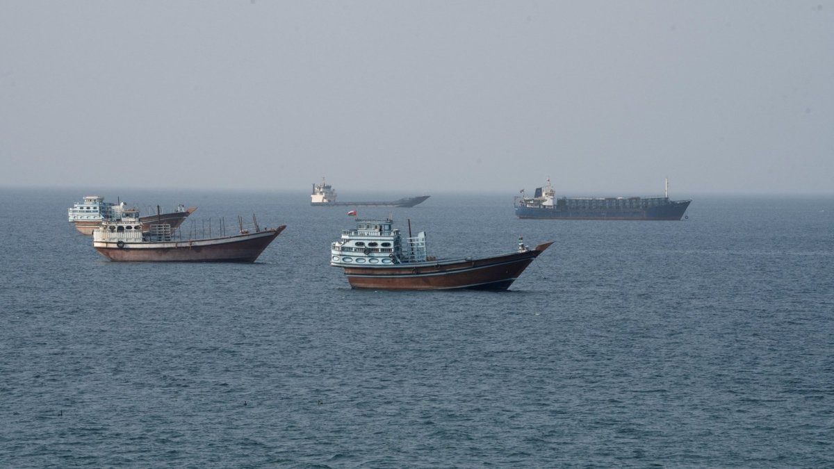 Hormuz Standoff: Economic Warfare and Diplomacy Replace Combat as Iran War Enters New Phase