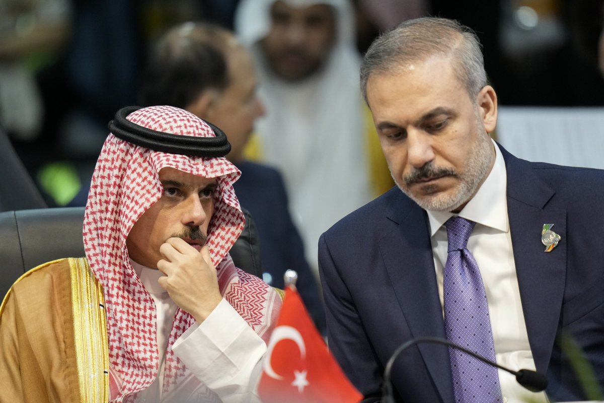 Turkish Foreign Minister Hakan Fidan and Saudi Foreign Minister Prince Faisal bin Farhan discuss regional developments
