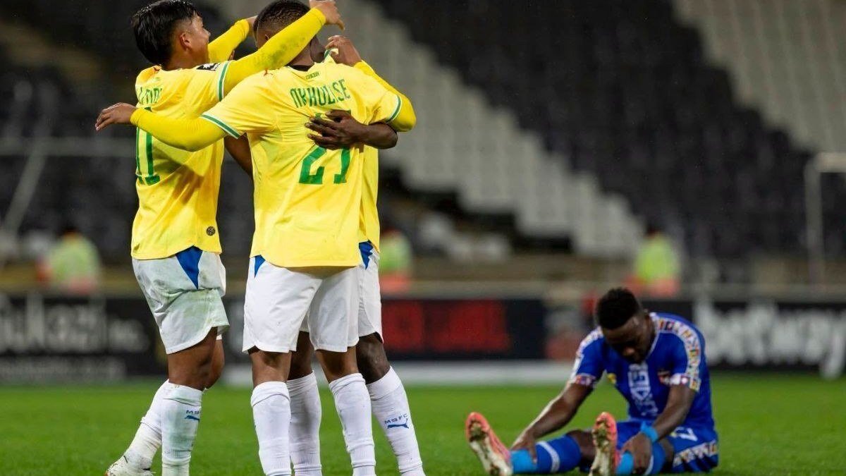 Mamelodi Sundowns players celebrate during the Betway Premiership match against Marumo Gallants at Loftus Versfeld