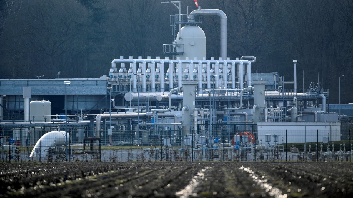European natural gas storage and LNG import infrastructure ahead of winter