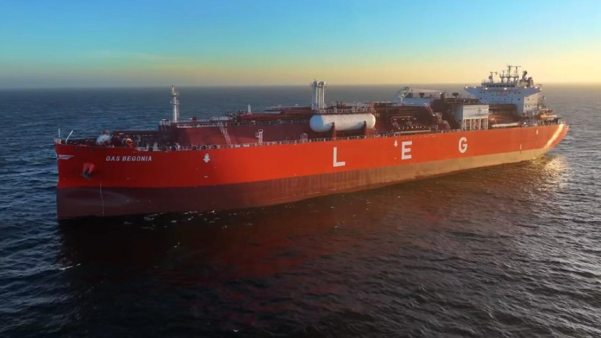 World's Largest VLEC Delivered by China's Jiangnan Shipyard