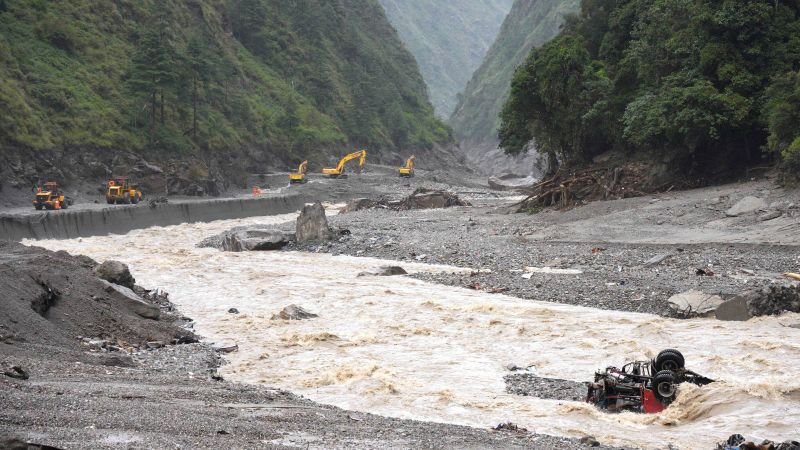 Nepal Flood Disaster: Death Toll Climbs Past 579 as Rescuers Race Against Time and New Landslide Lakes