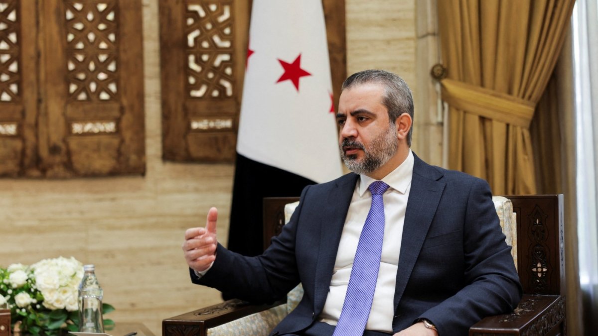 Syria's Foreign Minister Extends Hand to Israel, But Trust Remains Elusive