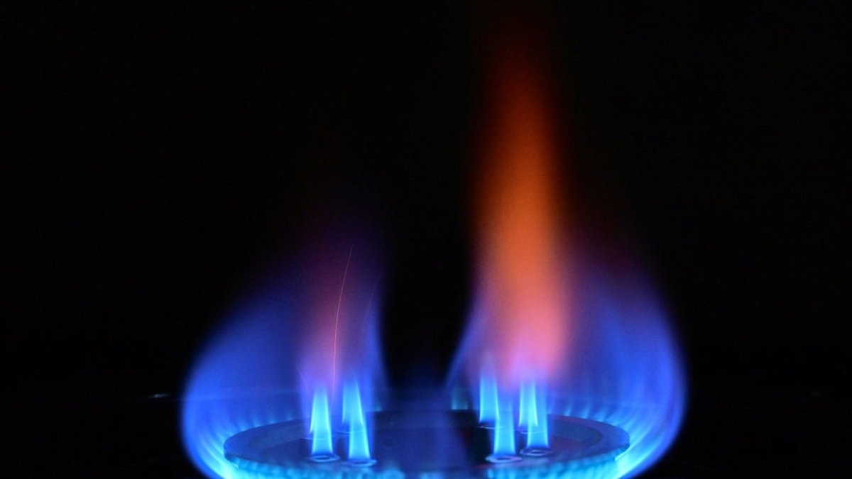 Inflation Jumps to 2.9% as Energy Shock Deepens UK Crisis