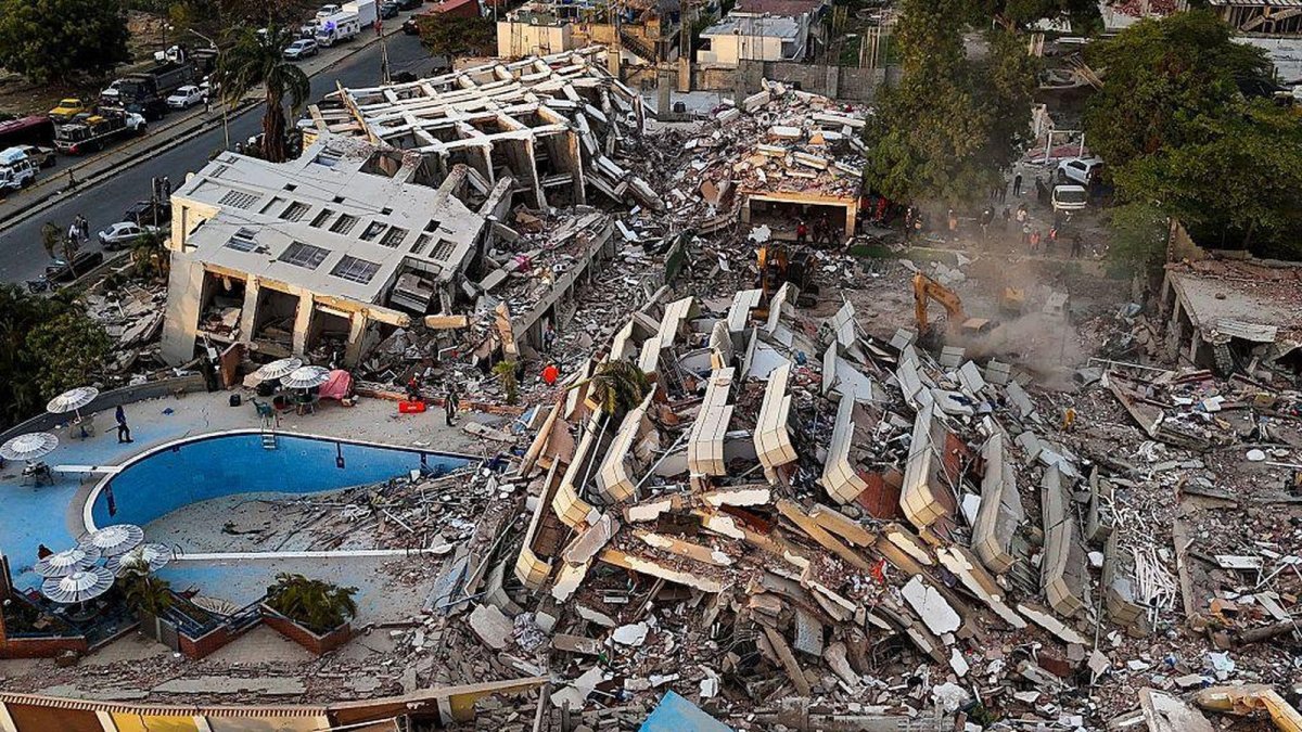 Chased by Disaster: Venezuelan Teens Face Colombia's Quake