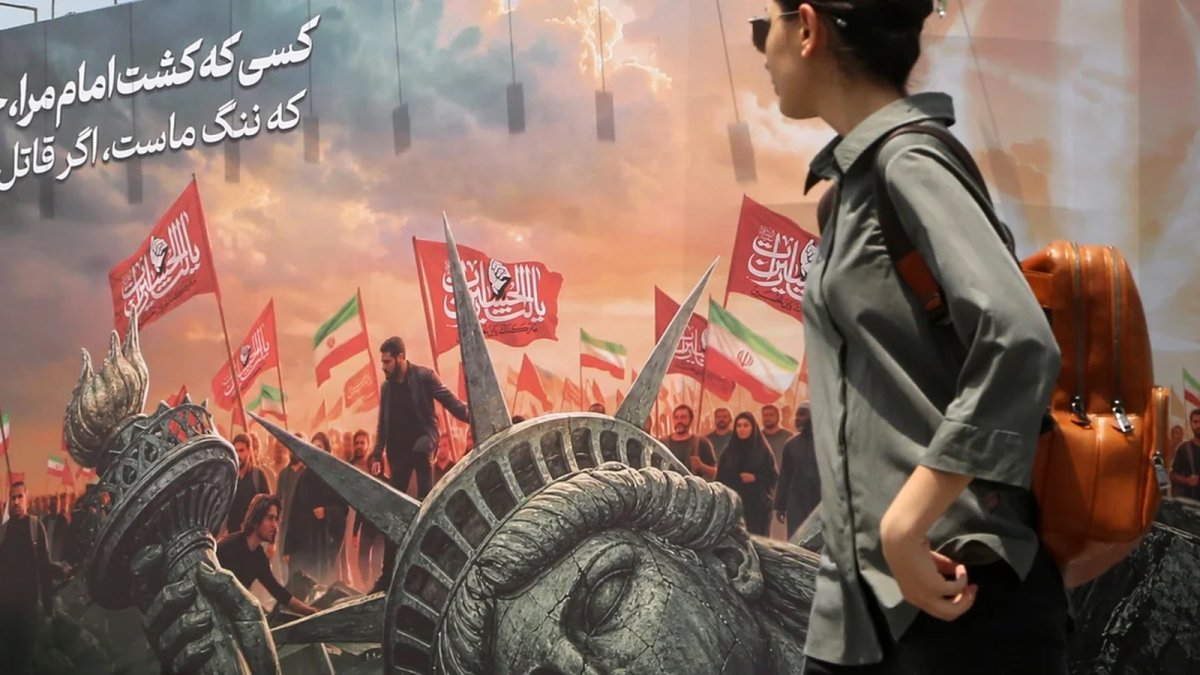 Trump 'Low-Keying' Iran Talks as Hormuz Standoff Tightens, Pentagon Scrambles for Missiles