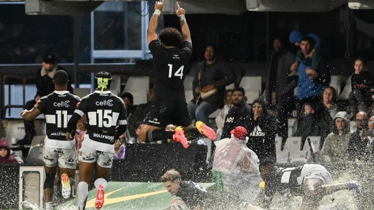 All Blacks Crush Sharks 54-0 at Kings Park