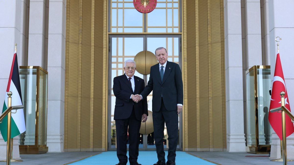 Erdoğan, Abbas Vow to Defend Palestinian Cause as Israel Escalates West Bank Pressure
