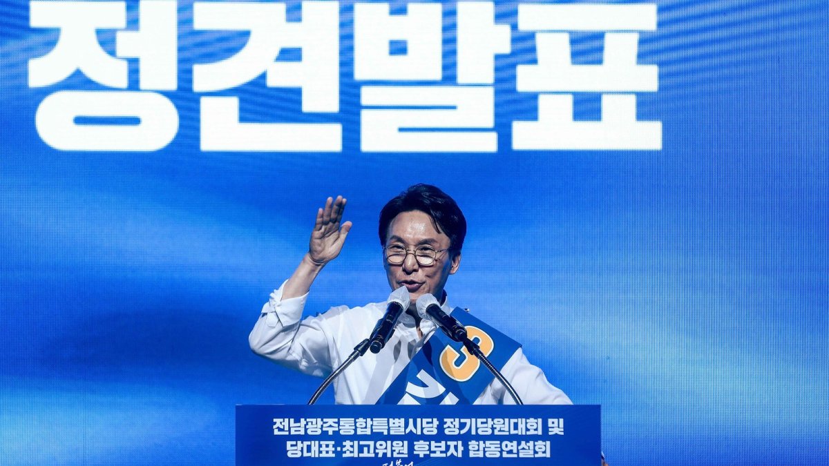 Kim Min-seok Wins Democratic Party Leadership in Historic Ranked-Choice Runoff