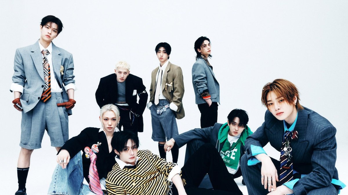 Stray Kids This & That EP press photo