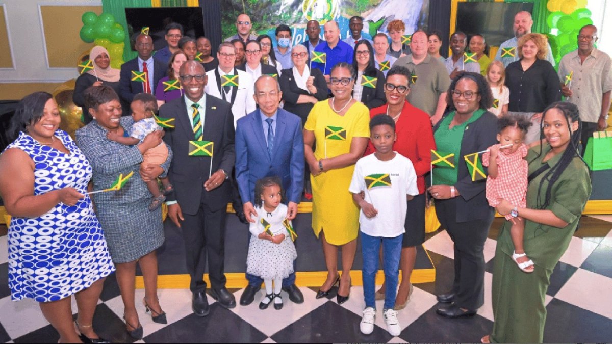 Jamaica Welcomes 40 New Citizens as US Applications Surge