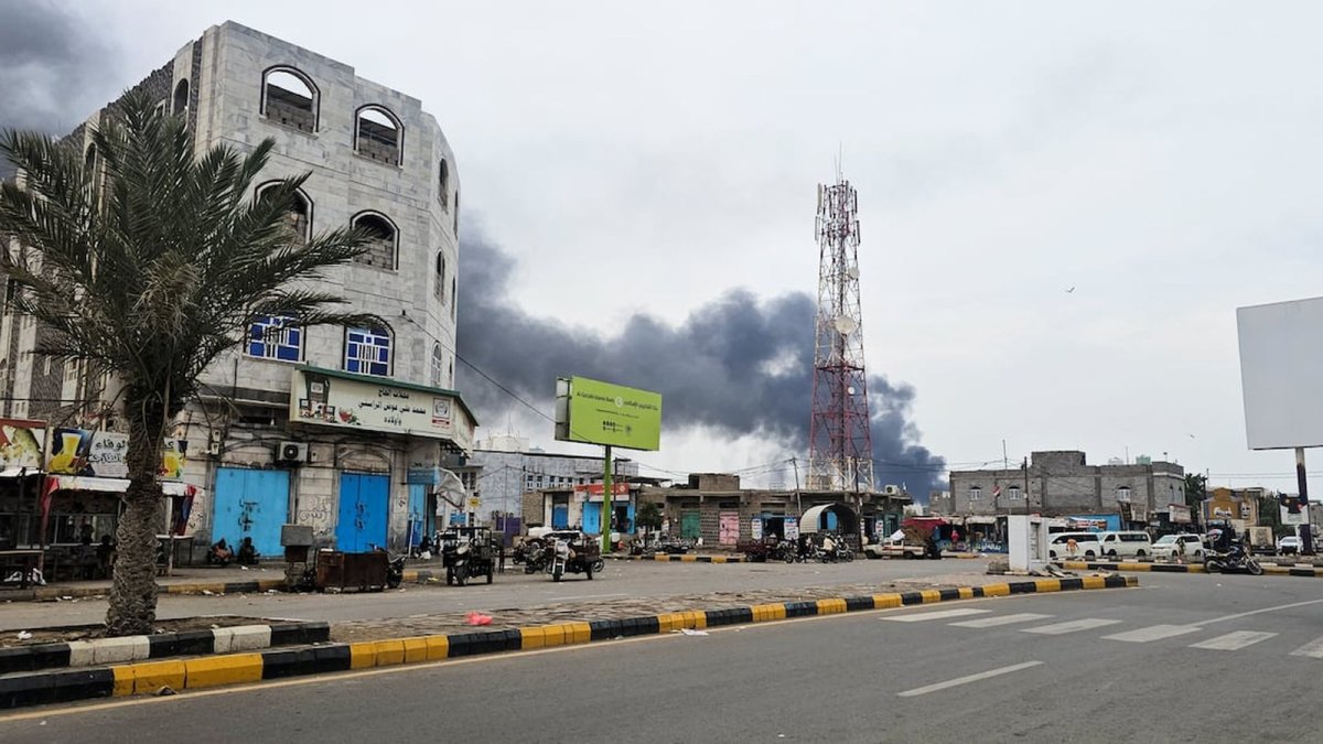 Houthi Assault on Mokha Port Deepens Yemen's Red Sea Crisis