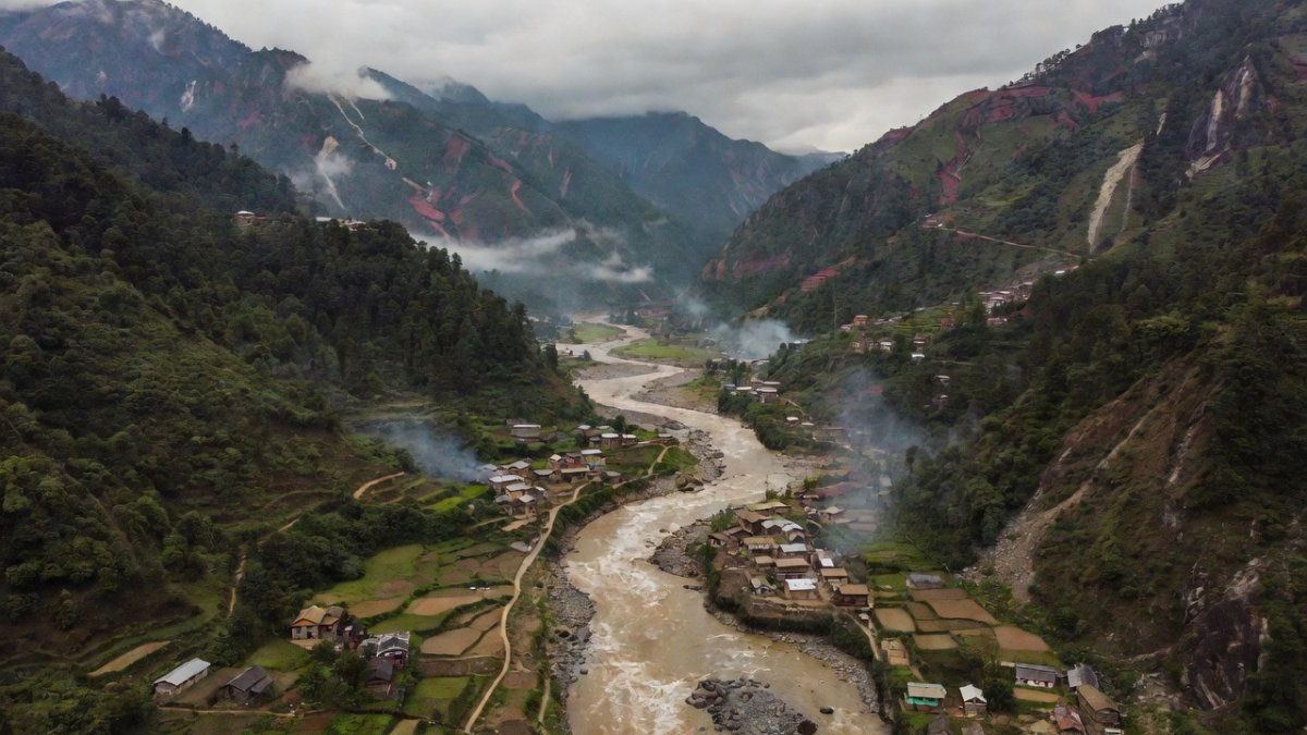 Himalayan Glacier Collapse Kills 675, Exposes Regional Warning Gaps