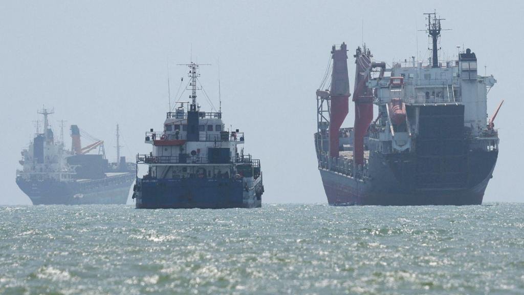 China Hits Out at 'Illegal' New US Sanctions on Iran and Trading Partners