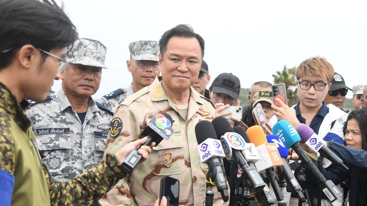 Anutin Dismisses Cambodian Call for Arrest Over Border Visit