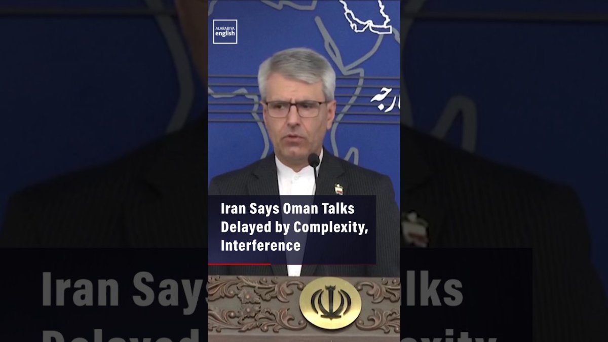 Esmaeil Baghaei speaking at a press conference in Tehran