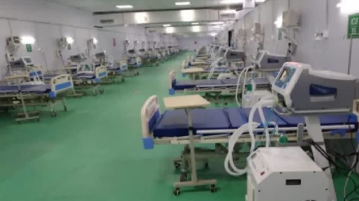 Students from Park Institution for Girls in Kolkata after falling ill (Source: ETV Bharat)