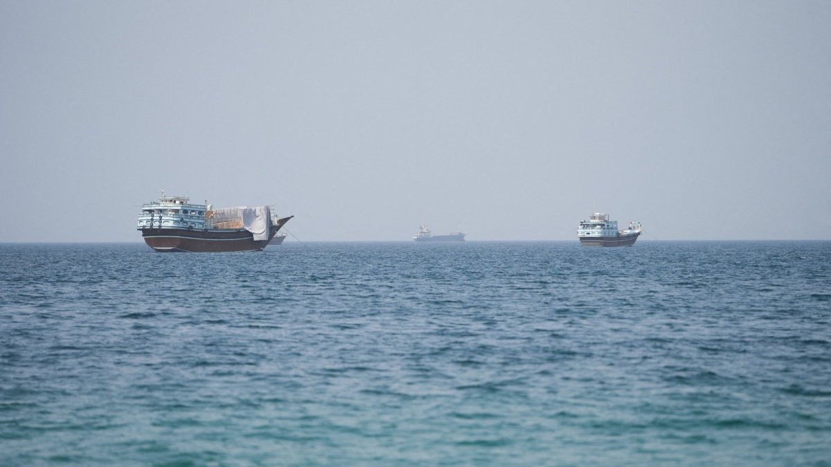US-Iran Blockade Standoff Deepens as Energy War Threatens Global Economy