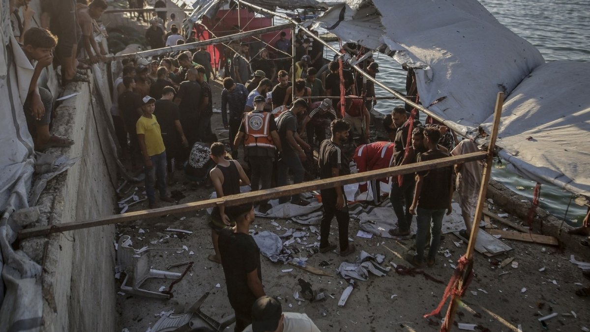 Israeli drone strike on crowded Gaza cafe kills 6 Palestinians, eyewitnesses and medical sources say