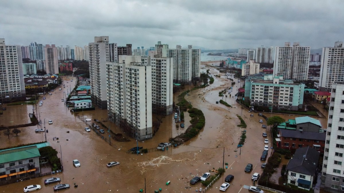 Once-in-200-Year Rain Batters Geoje and Tongyeong: Landslides Devastate Southern Coast
