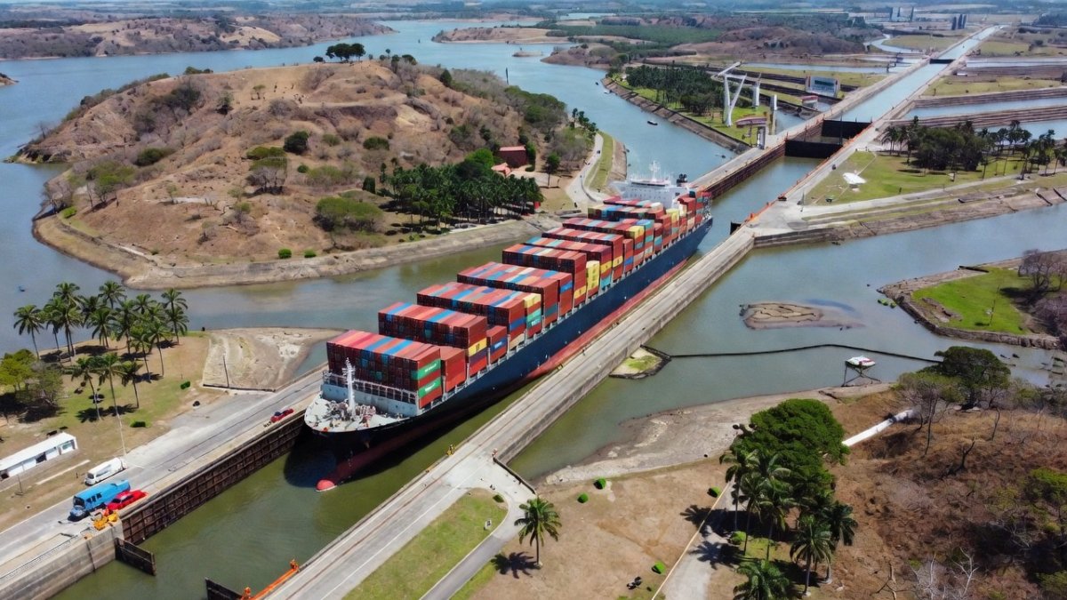 Panama Canal to cut number of ships passing through due to El Niño