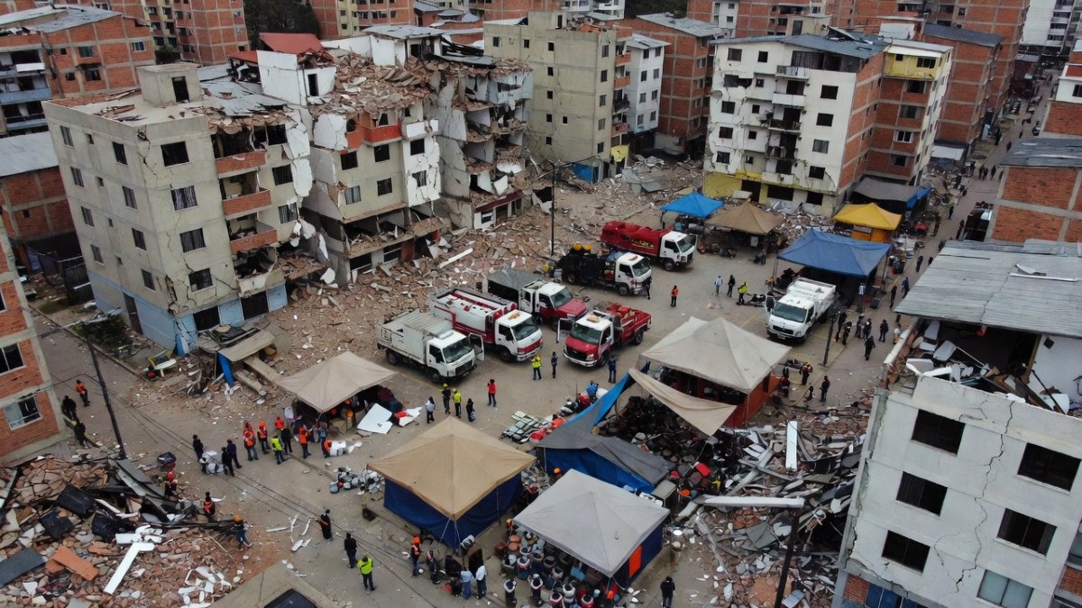 Inside Colombia's Quake Zone: Searching for Life Amid the Ruins
