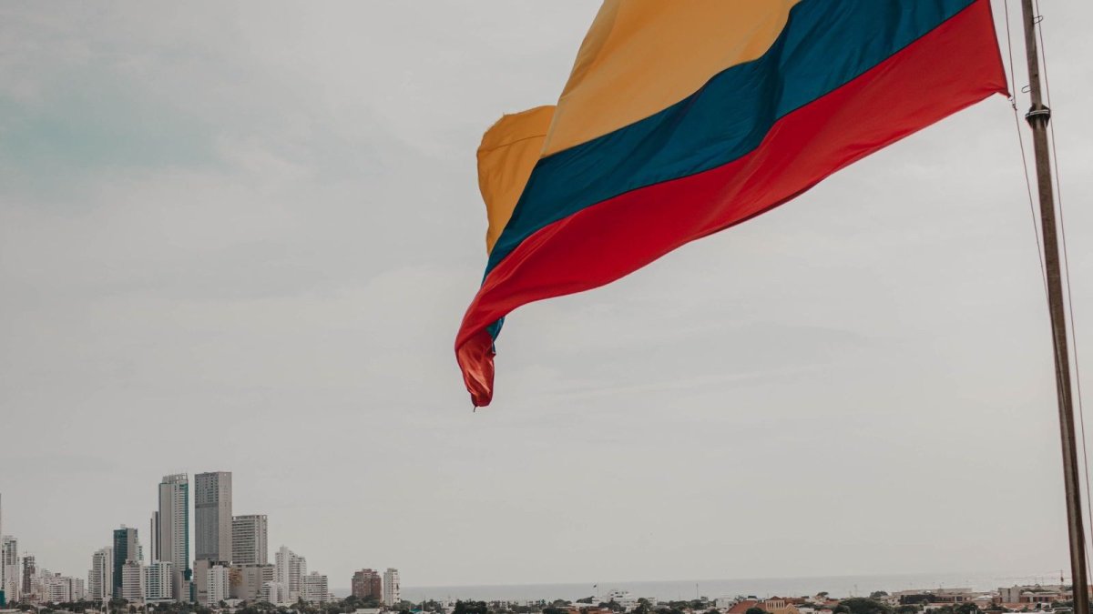 US offers $1bn to Colombia on new right-wing president's first day of office