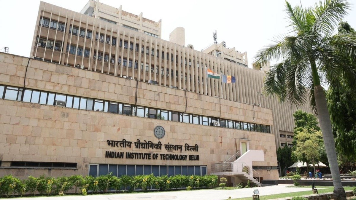 PM Modi Inaugurates Param Pragya AI Supercomputer at IIT Delhi