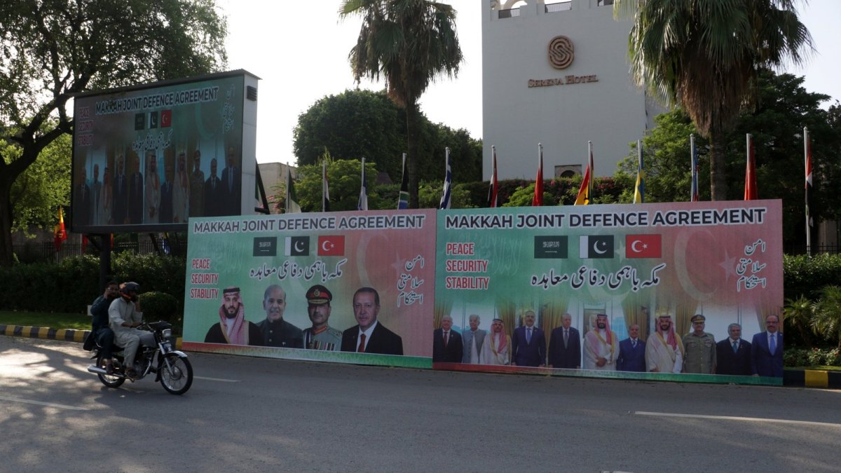 Istanbul Hosts Mecca Defense Agreement Committee Meeting