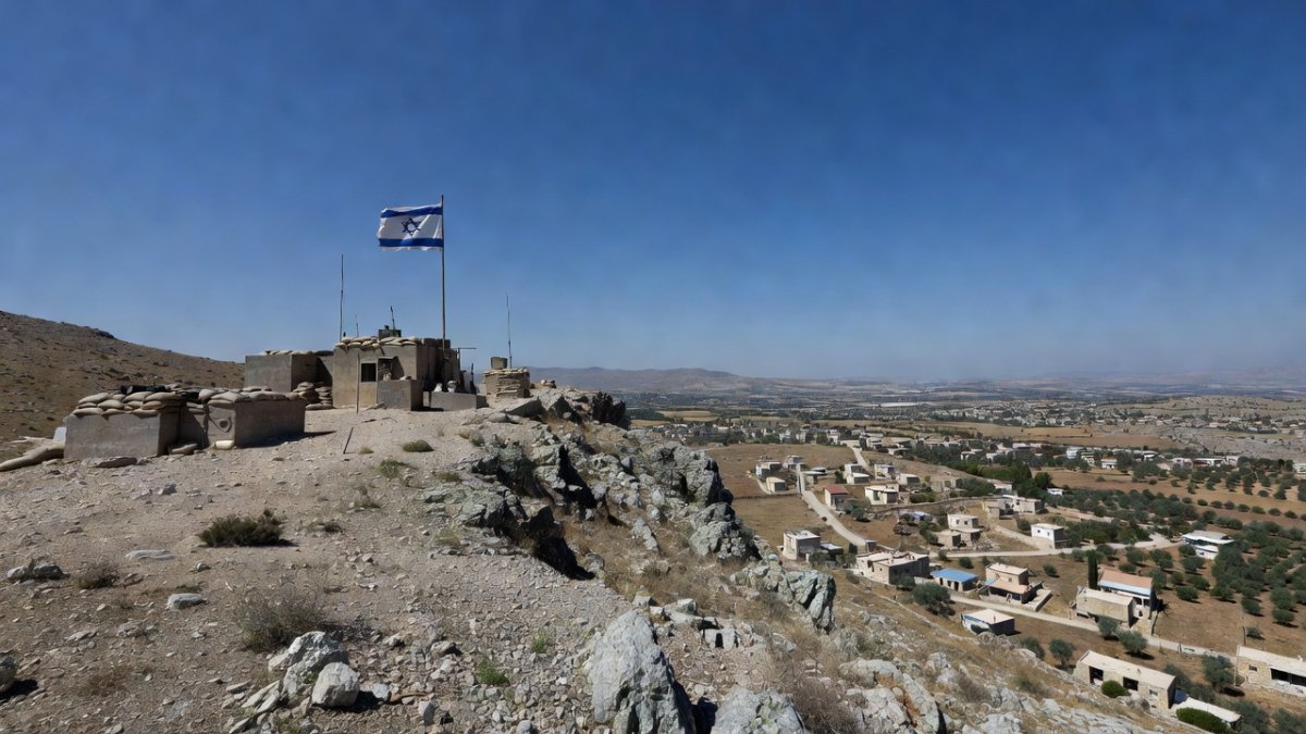 IDF troops patrol the buffer zone in southern Syria near Mount Hermon, August 2026