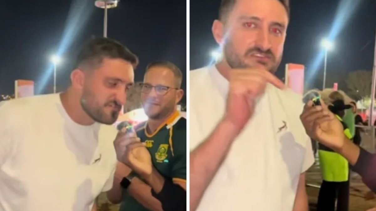 Springbok fans react after the All Blacks defeat at Ellis Park