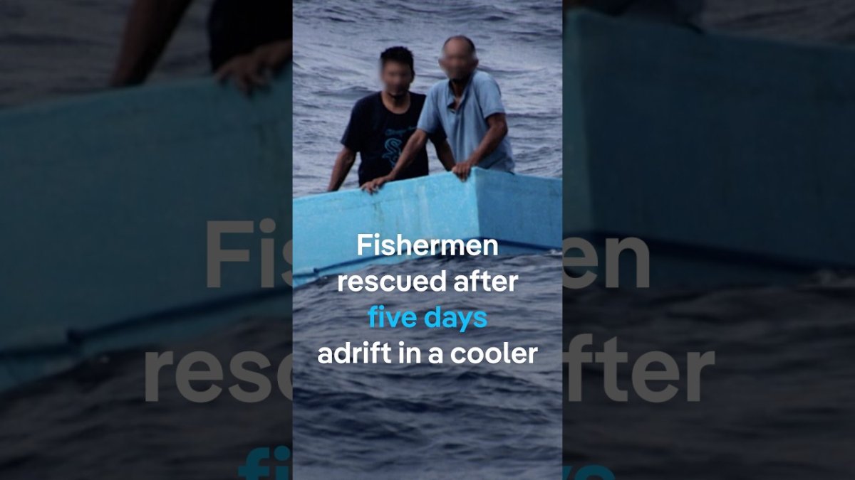 Mexican Navy Rescues Two Fishermen After 5 Days Adrift on a Cooler