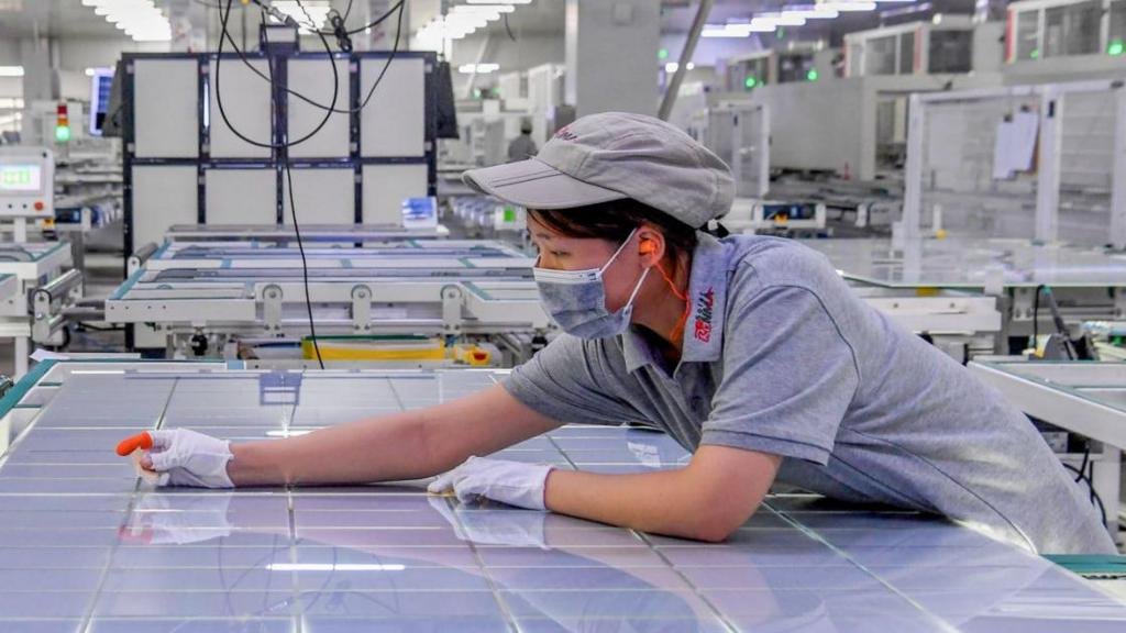 Trump's Polysilicon Tariff: A Strategic Escalation in the US-China Technology Contest