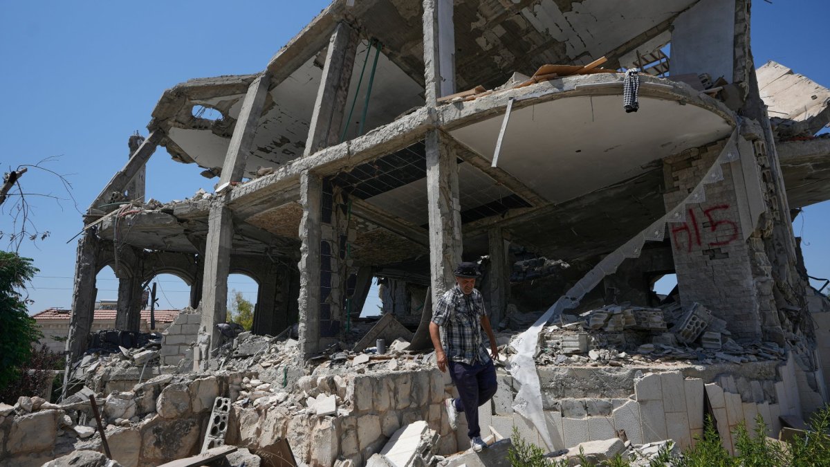 Israeli Demolitions in South Lebanon Test the Ceasefire