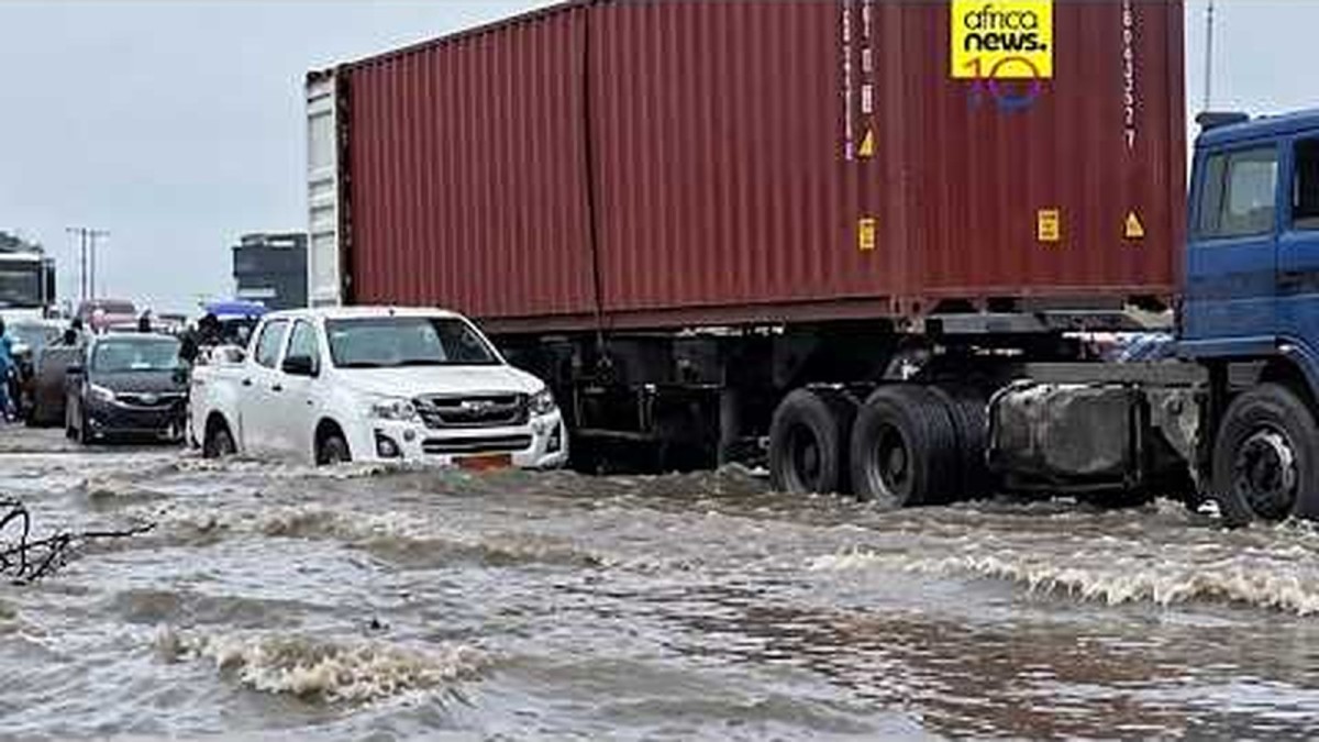 Douala Floods Submerge Streets as Heavy Rains Threaten City’s Economy