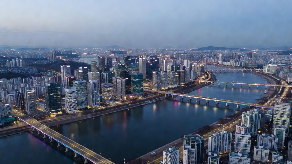 Downtown Seoul at dusk along the Han River