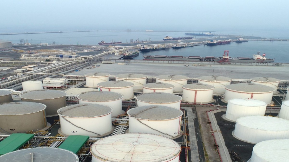Tankers and cargo shipping off Fujairah on the UAE eastern coast, a key bypass hub during the Strait of Hormuz disruption