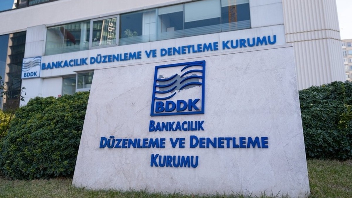 Türkiye revokes license of Iranian Bank Mellat