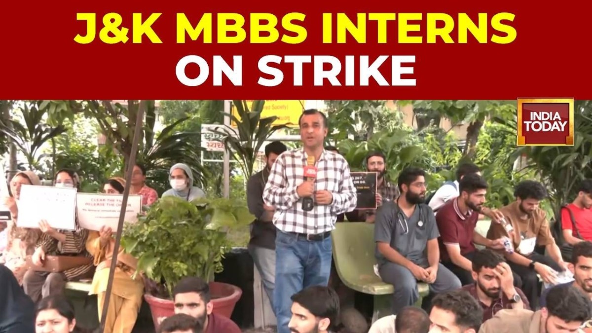 J&K Medical Interns Strike: 1,600 Doctors Demand Rs 30,000 Stipend, End to 80-Hour Work Weeks