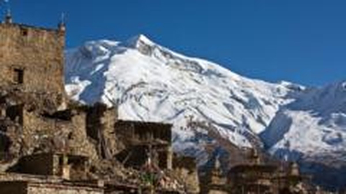 Four bodies found after avalanche hits Himalayan climbing group