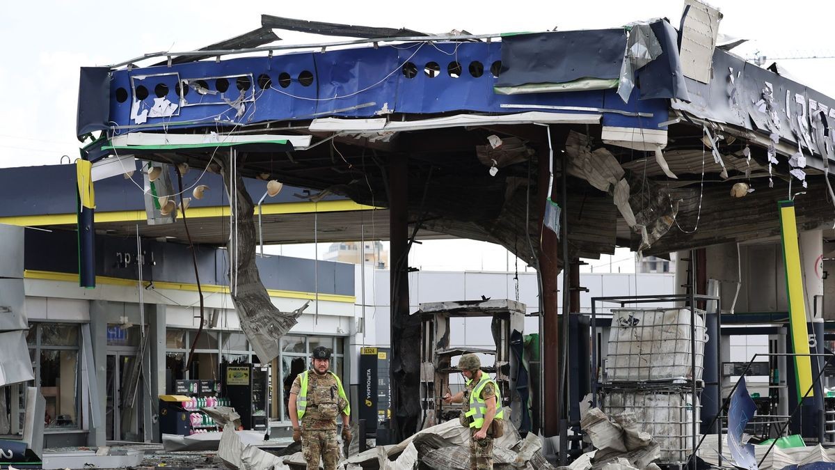 Kyiv Petrol Stations Hit in Double-Tap as Russia Fires 410 Strike Drones in a Day