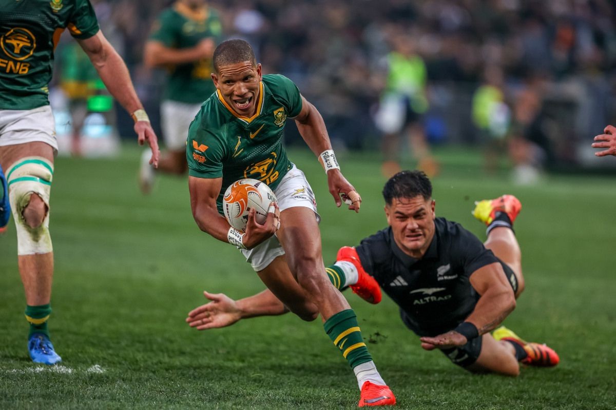 Bok Bulldozer Flattens All Black Ferrari: Boks Clinch Series in Joburg Classic